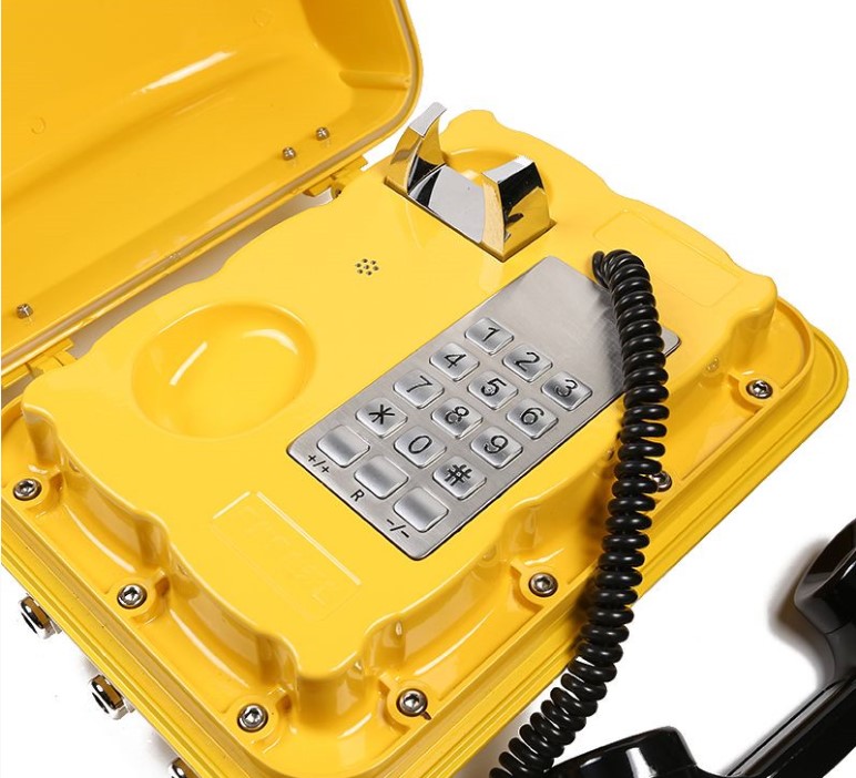 КАДАММ ТЛ3909 (TALK-3909) — Всепогодный промышленный GSM/3G-телефон с защитной дверцей и подсветкой клавиш