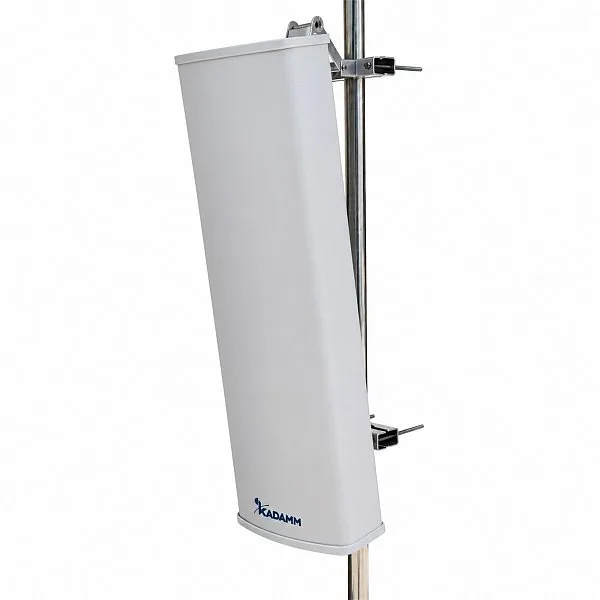 KADAMM APWX355917 — внешняя секторная антенна Wi-Fi 3500–3700 / 5400–5900 МГц, 17 дБи, 65°, 4 порта