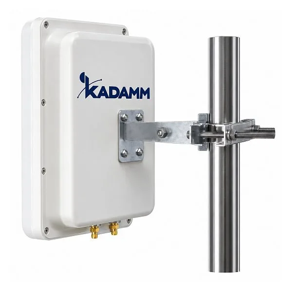 KADAMM O-ATP14-2300/2700M — наружная направленная панельная антенна 2300–2700 МГц, 14 дБи, 30°, 2 порта