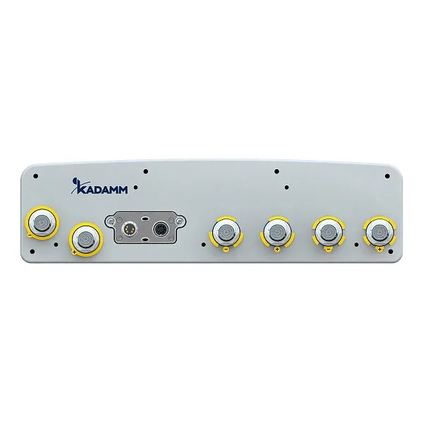 KADAMM K803172718 — секторная панельная антенна 1710–2690 МГц, 3 системы излучателей, 65°, 17,9 дБи, 6 портов, встроенный RET