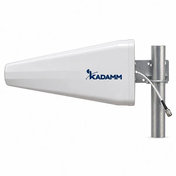 KADAMM ALP-0727V10FLKB — широкополосная направленная антенна 698–960 / 1710–2700 МГц, 10 дБи, 1 порт