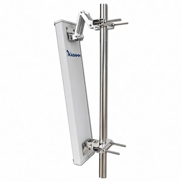 KADAMM APVT-450470-1180 — направленная панельная антенна VHF/UHF 450–470 МГц, 11 дБи, 80°, 1 порт