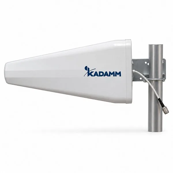 KADAMM ALP-0727V11KB — широкополосная направленная антенна 698–960 / 1710–2700 МГц, 11 дБи, 1 порт