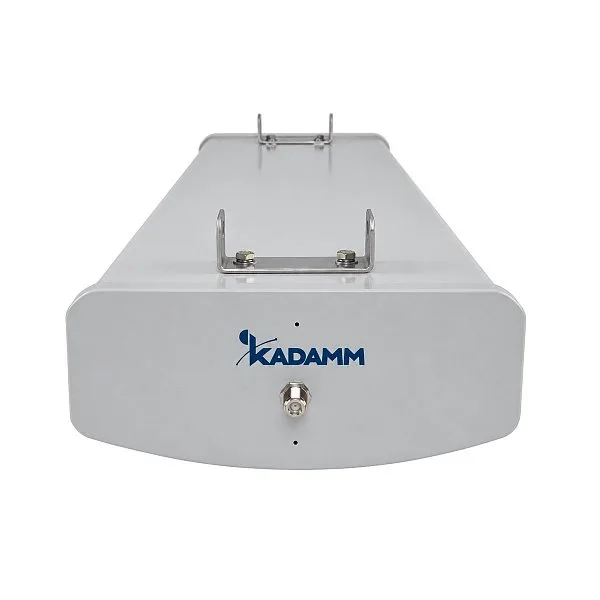 KADAMM O-ATP16-2300/2700S — наружная направленная панельная антенна 2300–2700 МГц, 16 дБи, 1 порт